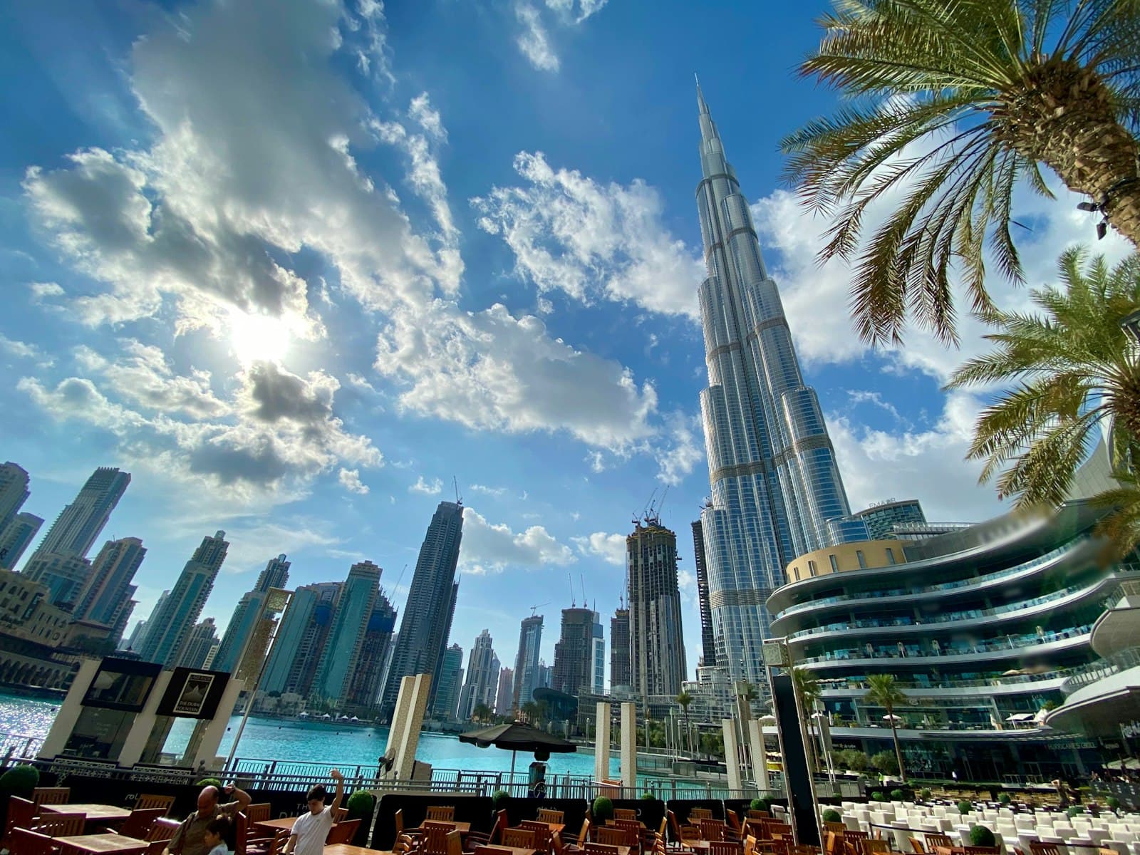 Freezone Dubaï 2026 : comparatif, coûts et pièges