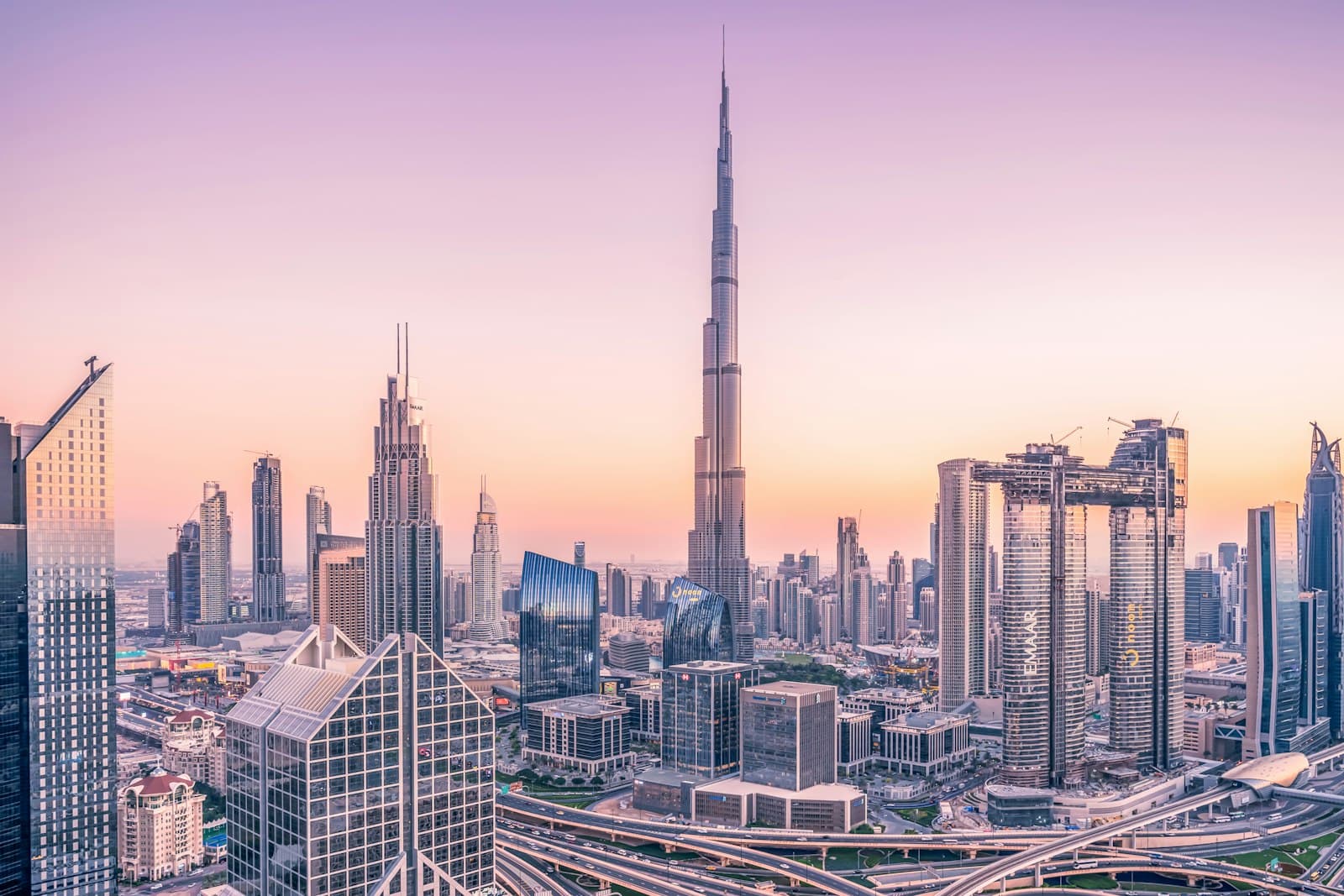 Travailler à Dubaï en 2026 : salarié ou créer sa société