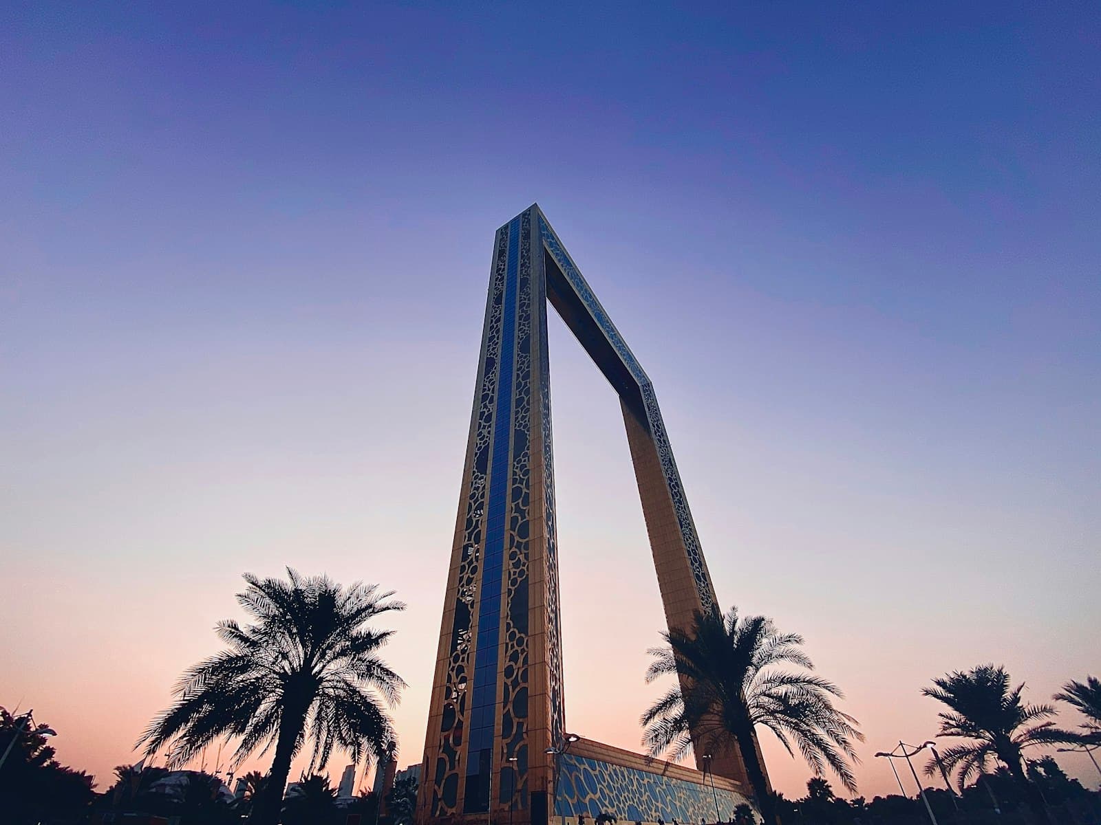 Golden visa Dubaï 2026 : conditions, prix et pièges