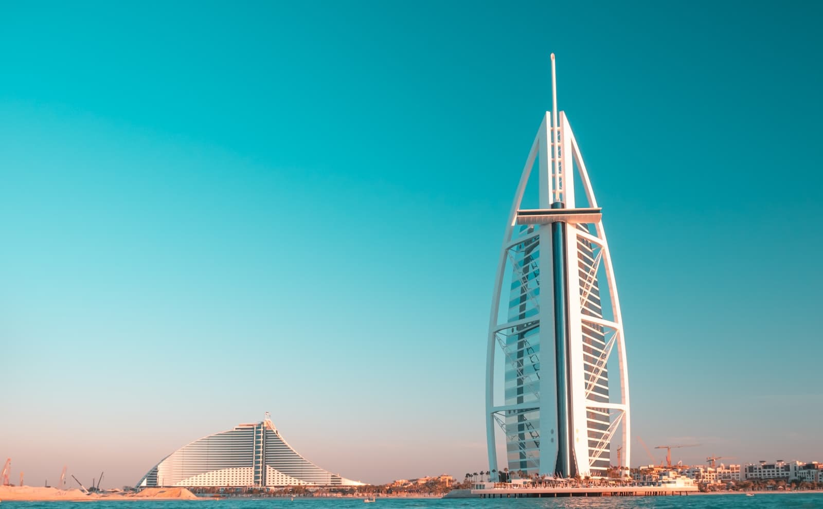 Assurance santé Dubaï 2026 : obligatoire, prix, CFE